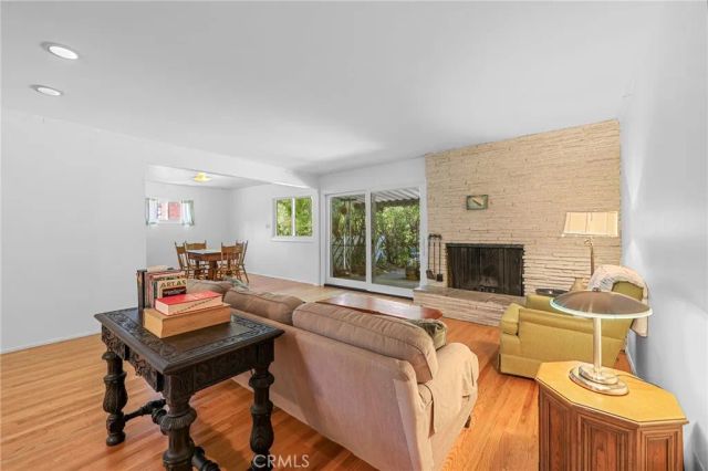 5703 Freeman, La Crescenta, CA 91214