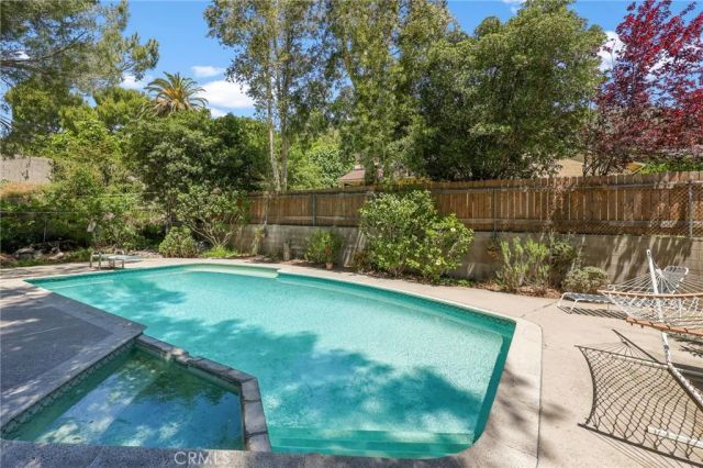 5703 Freeman, La Crescenta, CA 91214