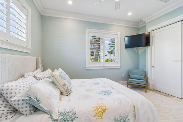 605 55TH AVENUE, St Pete Beach, FL 33706