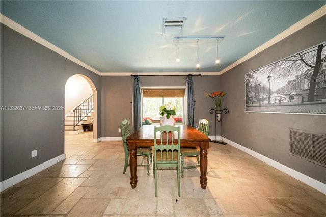 10900 SW 90th Ave, Miami, FL 33176