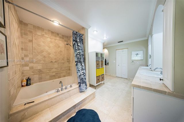 10900 SW 90th Ave, Miami, FL 33176