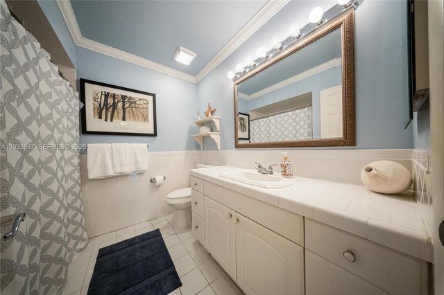 10900 SW 90th Ave, Miami, FL 33176