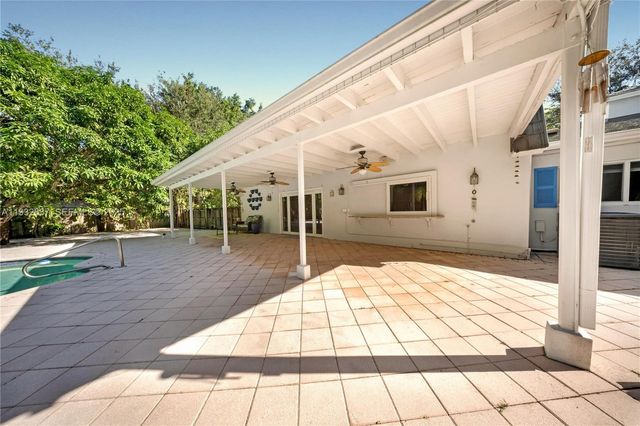 10900 SW 90th Ave, Miami, FL 33176