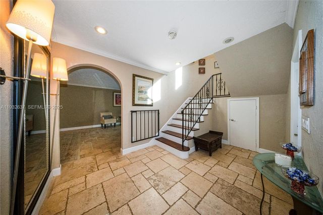 10900 SW 90th Ave, Miami, FL 33176