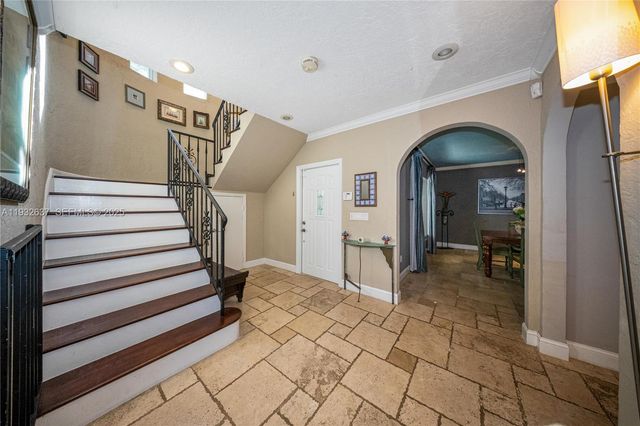 10900 SW 90th Ave, Miami, FL 33176