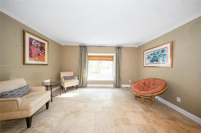 10900 SW 90th Ave, Miami, FL 33176