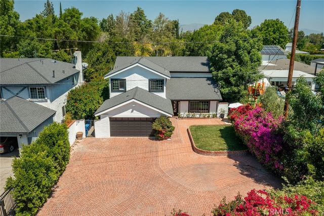 22955 Collins, Woodland Hills, CA 91367