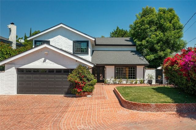 22955 Collins, Woodland Hills, CA 91367
