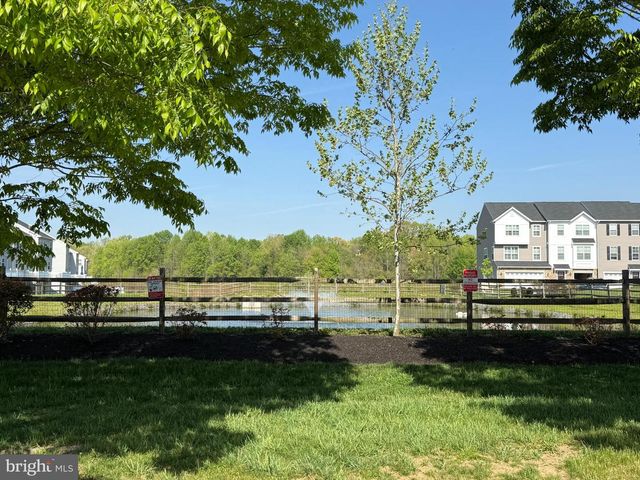10 HARVEST DR, West Deptford, NJ 08086