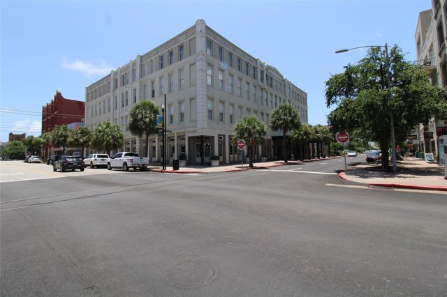 2207 Postoffice Street 208, Galveston, TX 77550