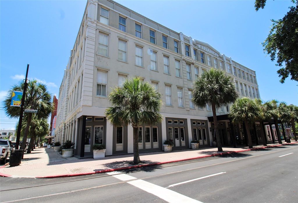 2207 Postoffice Street 208, Galveston, TX 77550