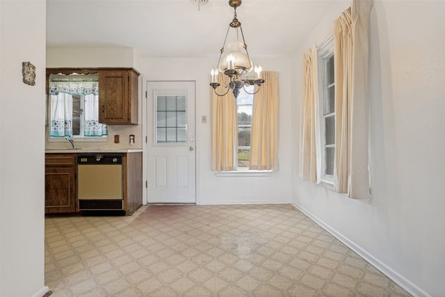 422 W Daugherty Drive, Garland, TX 75041