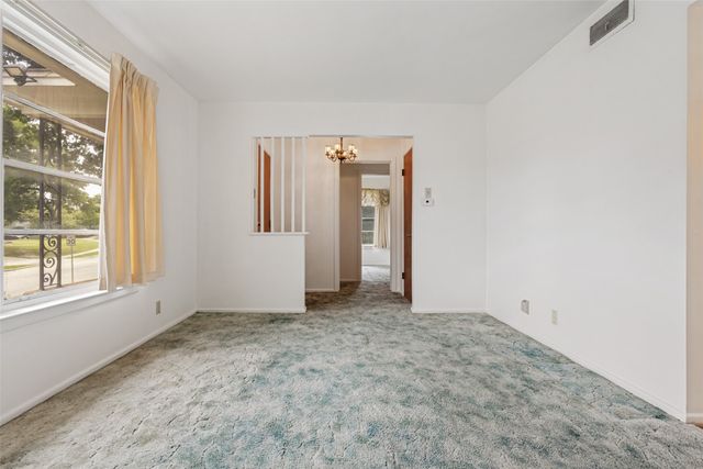 422 W Daugherty Drive, Garland, TX 75041