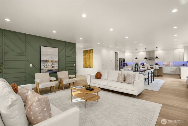 33214 33rd Avenue SW, Federal Way, WA 98023