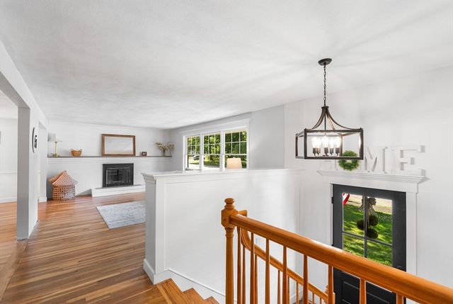 29 Devon Rd, Norwood, MA 02062
