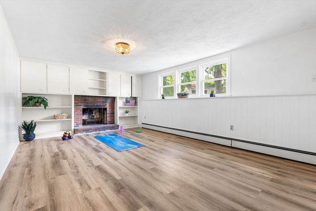 29 Devon Rd, Norwood, MA 02062