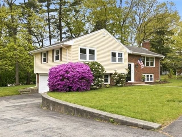 29 Devon Rd, Norwood, MA 02062