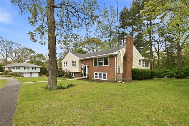 29 Devon Rd, Norwood, MA 02062