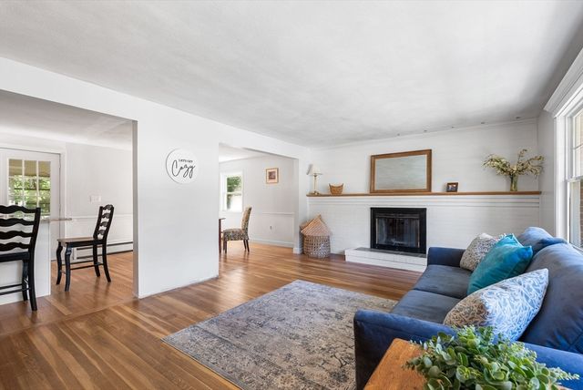 29 Devon Rd, Norwood, MA 02062