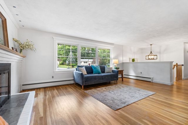 29 Devon Rd, Norwood, MA 02062