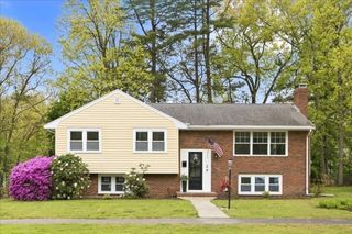 29 Devon Rd, Norwood, MA 02062