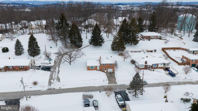 29 MERRIN RD, York, PA 17402