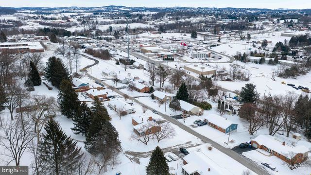 29 MERRIN RD, York, PA 17402