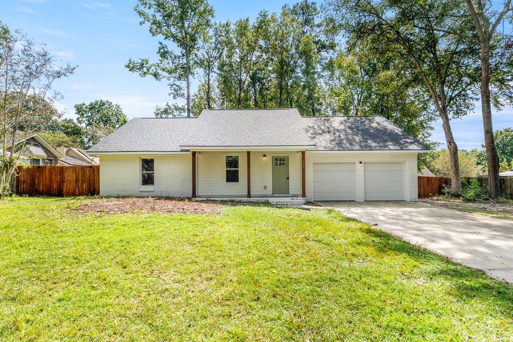 106 Glebe Road, Summerville, SC 29485