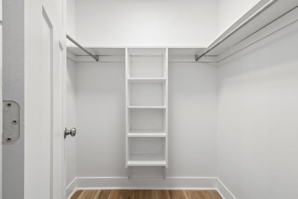 Image 22 of property listing at 106 Glebe Road, Summerville, SC 29485