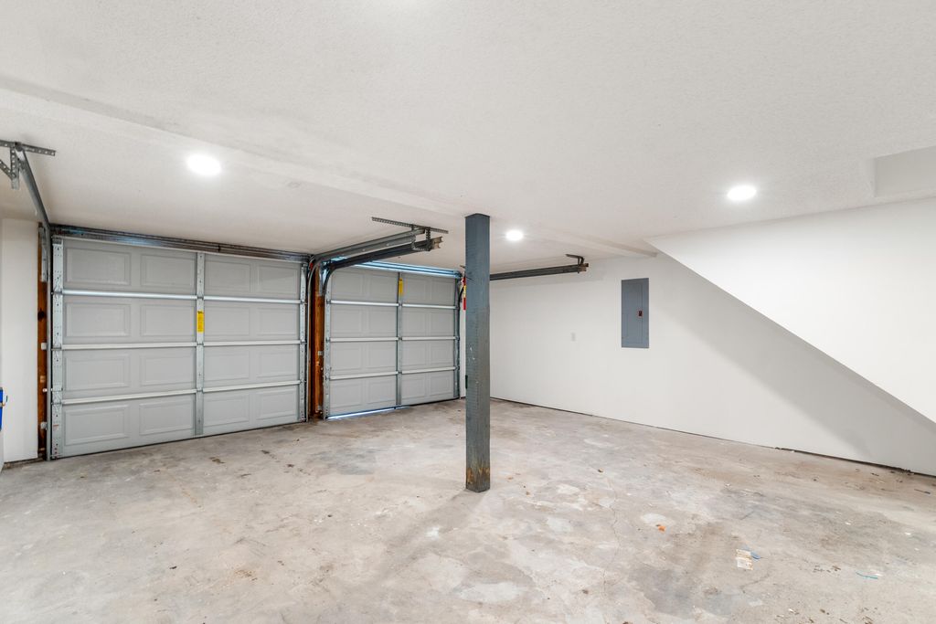 Image 35 of property listing at 106 Glebe Road, Summerville, SC 29485