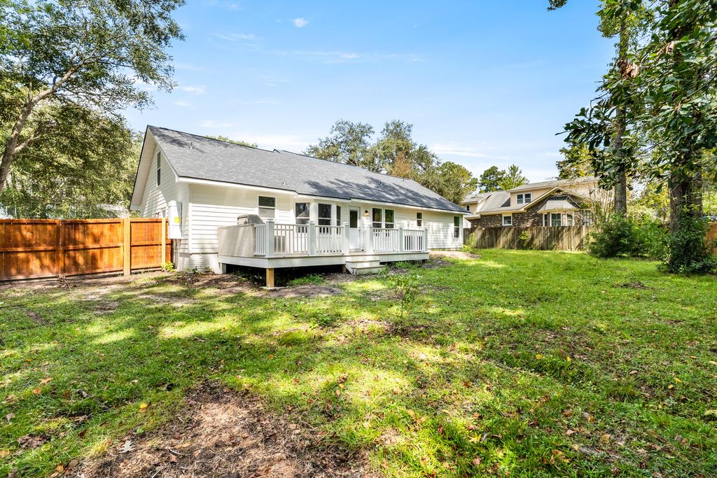 Image 36 of property listing at 106 Glebe Road, Summerville, SC 29485