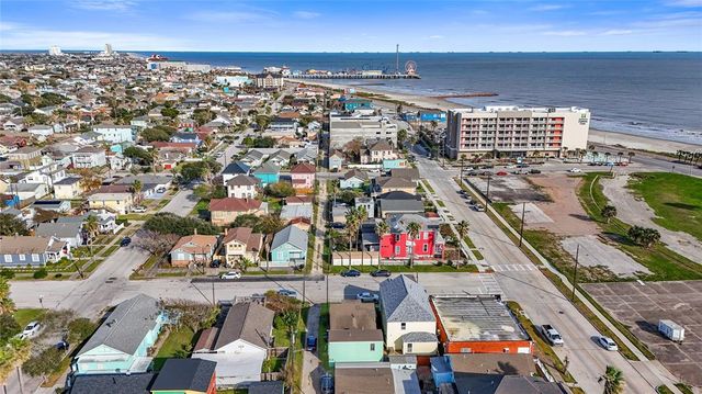 2413 34th Street, Galveston, TX 77550