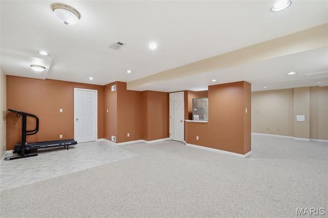 305 Oak Top Court, Ballwin, MO 63021