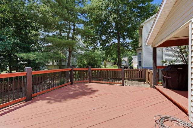 305 Oak Top Court, Ballwin, MO 63021