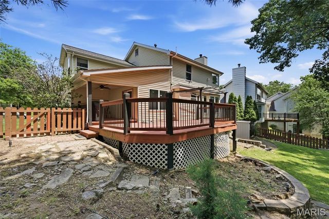 305 Oak Top Court, Ballwin, MO 63021