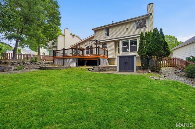 305 Oak Top Court, Ballwin, MO 63021