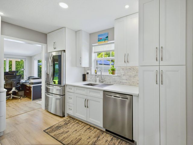 2020 NE 26th Street, Lighthouse Point, FL 33064