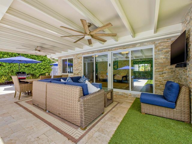 2020 NE 26th Street, Lighthouse Point, FL 33064