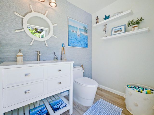 2020 NE 26th Street, Lighthouse Point, FL 33064