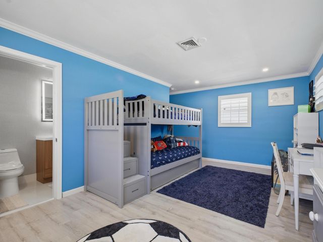 2020 NE 26th Street, Lighthouse Point, FL 33064