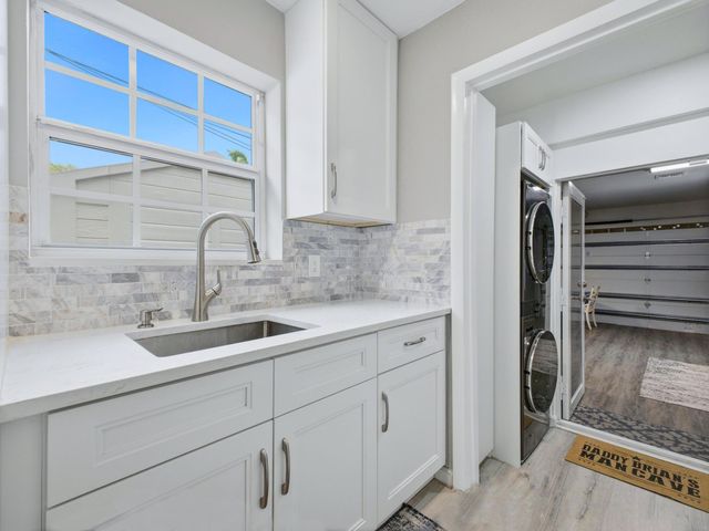 2020 NE 26th Street, Lighthouse Point, FL 33064