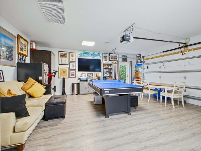 2020 NE 26th Street, Lighthouse Point, FL 33064