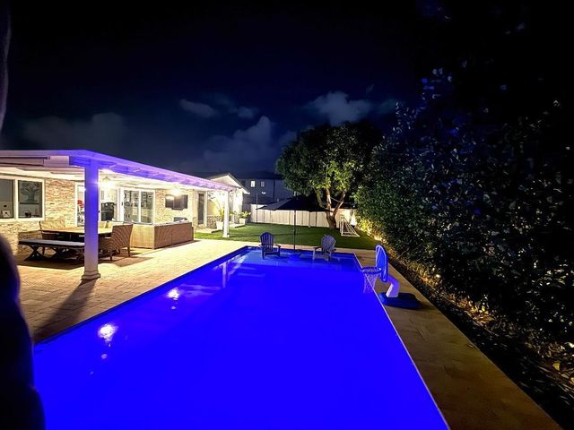 2020 NE 26th Street, Lighthouse Point, FL 33064