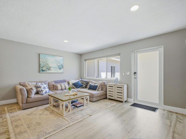 2020 NE 26th Street, Lighthouse Point, FL 33064