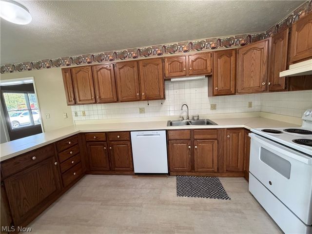 600 Schultz Street A & B, Parkersburg, WV 26101
