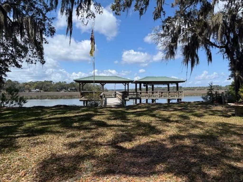 1014 NE Sea Way, Townsend, GA 31331