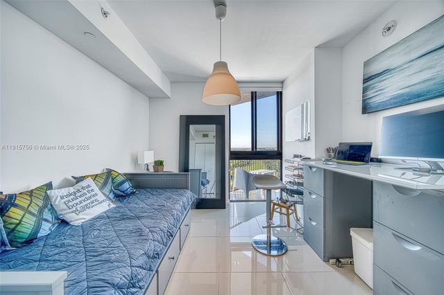 5252 NW 85th Ave 1910, Doral, FL 33166