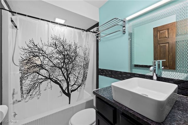 408 Loyola Drive, Elyria, OH 44035