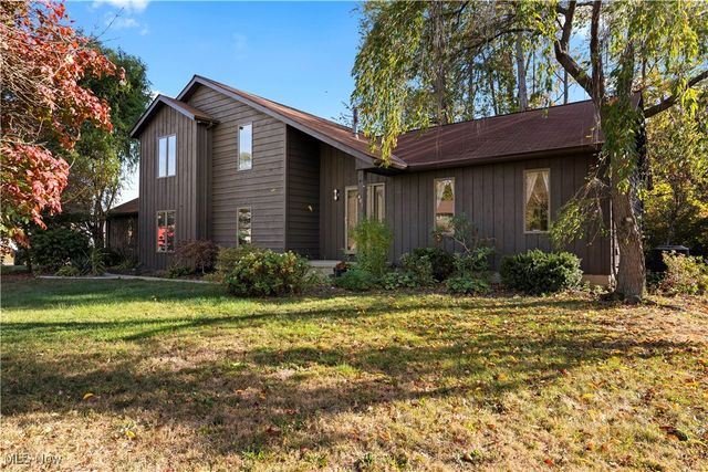 408 Loyola Drive, Elyria, OH 44035