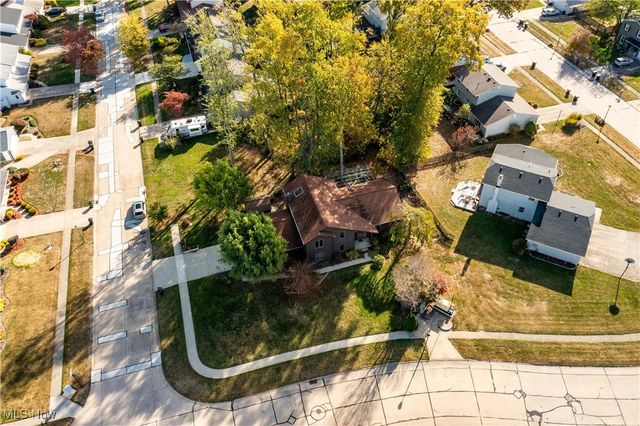 408 Loyola Drive, Elyria, OH 44035